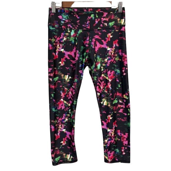 Fabletics Women's EUC Mid Rise Salar Capri Black Chroma Colorful Leggings Small - Picture 2 of 6